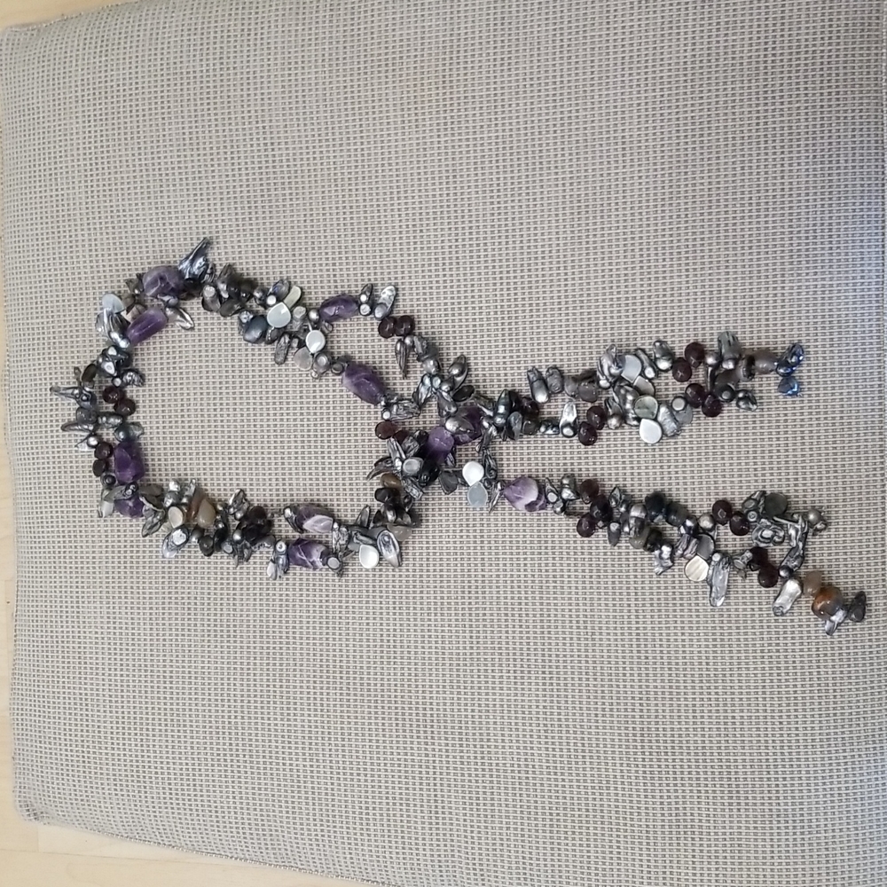 Necklace of amethysts, Pearl's, beads
